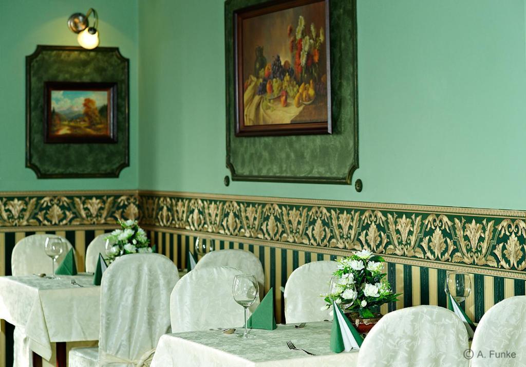 Hotel Lovecky Zamecek Orion Liberec Exterior photo