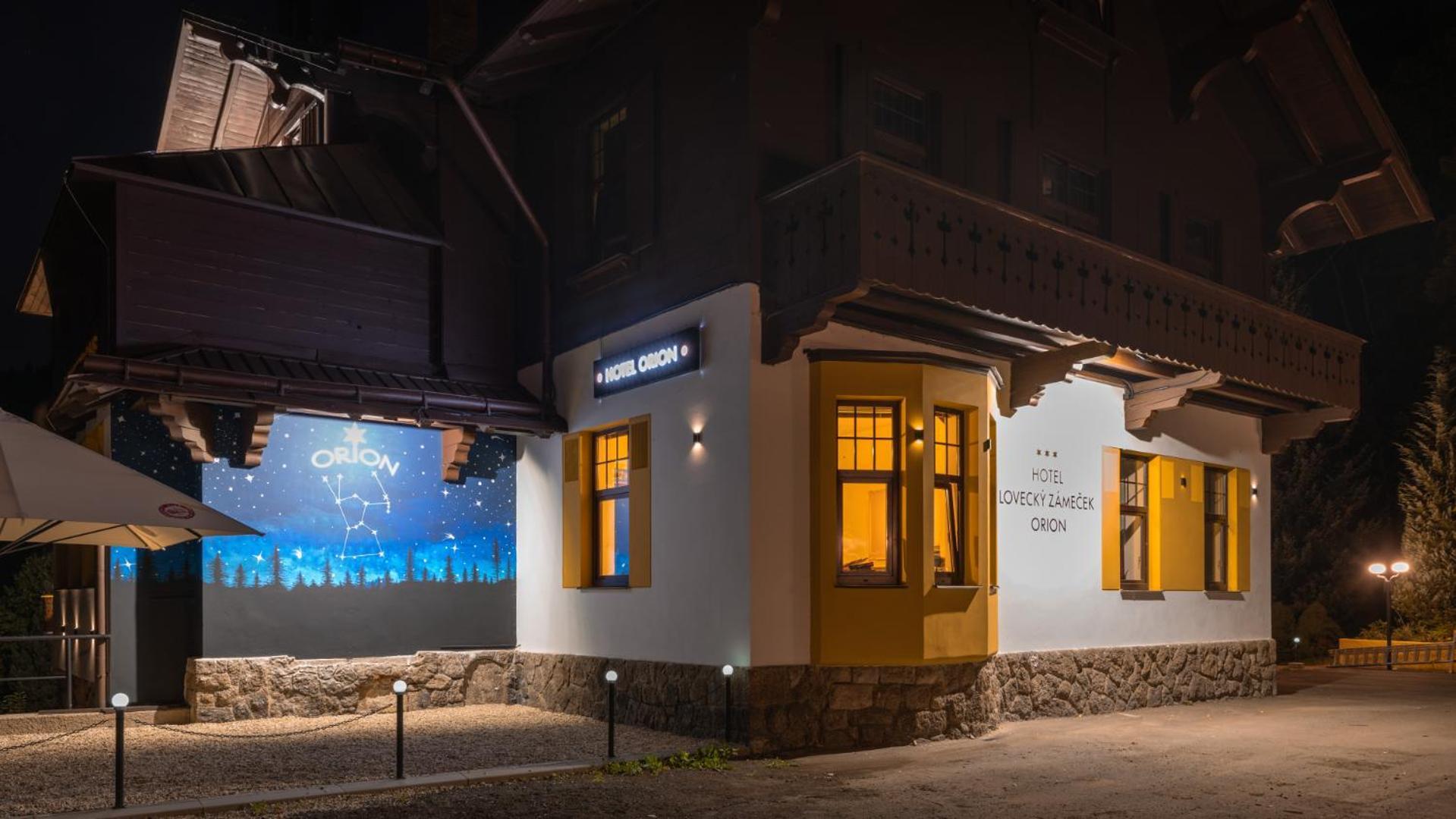 Hotel Lovecky Zamecek Orion Liberec Exterior photo