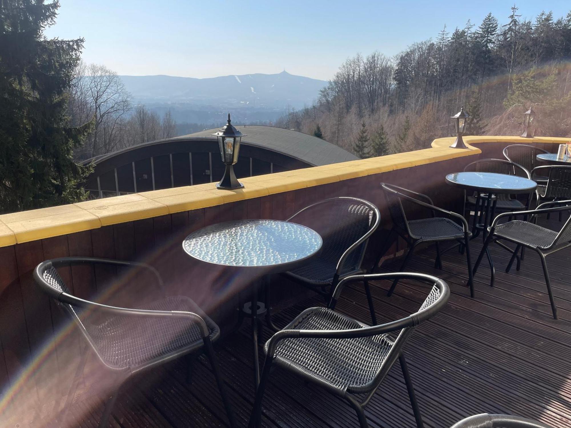 Hotel Lovecky Zamecek Orion Liberec Exterior photo