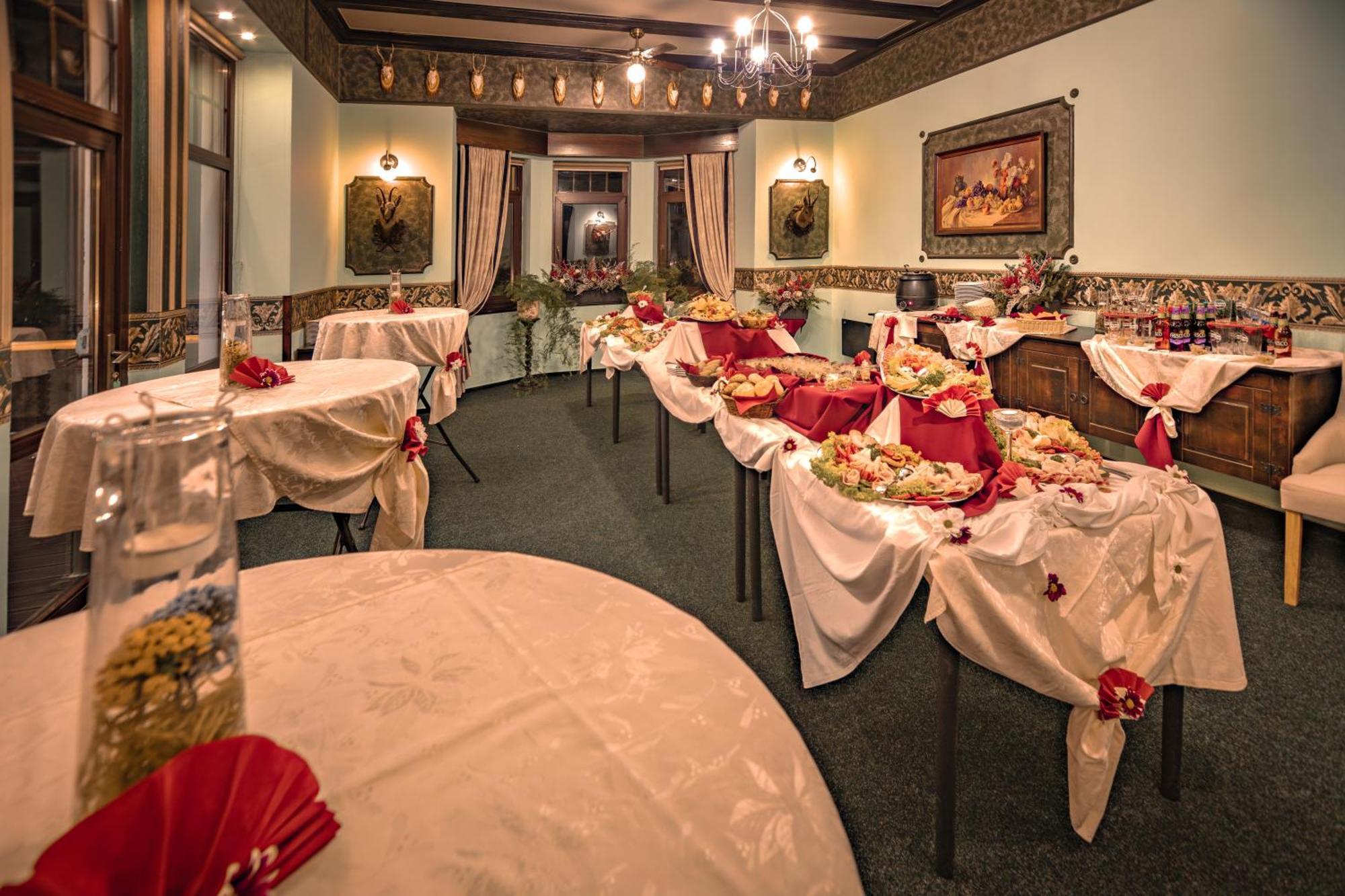 Hotel Lovecky Zamecek Orion Liberec Exterior photo